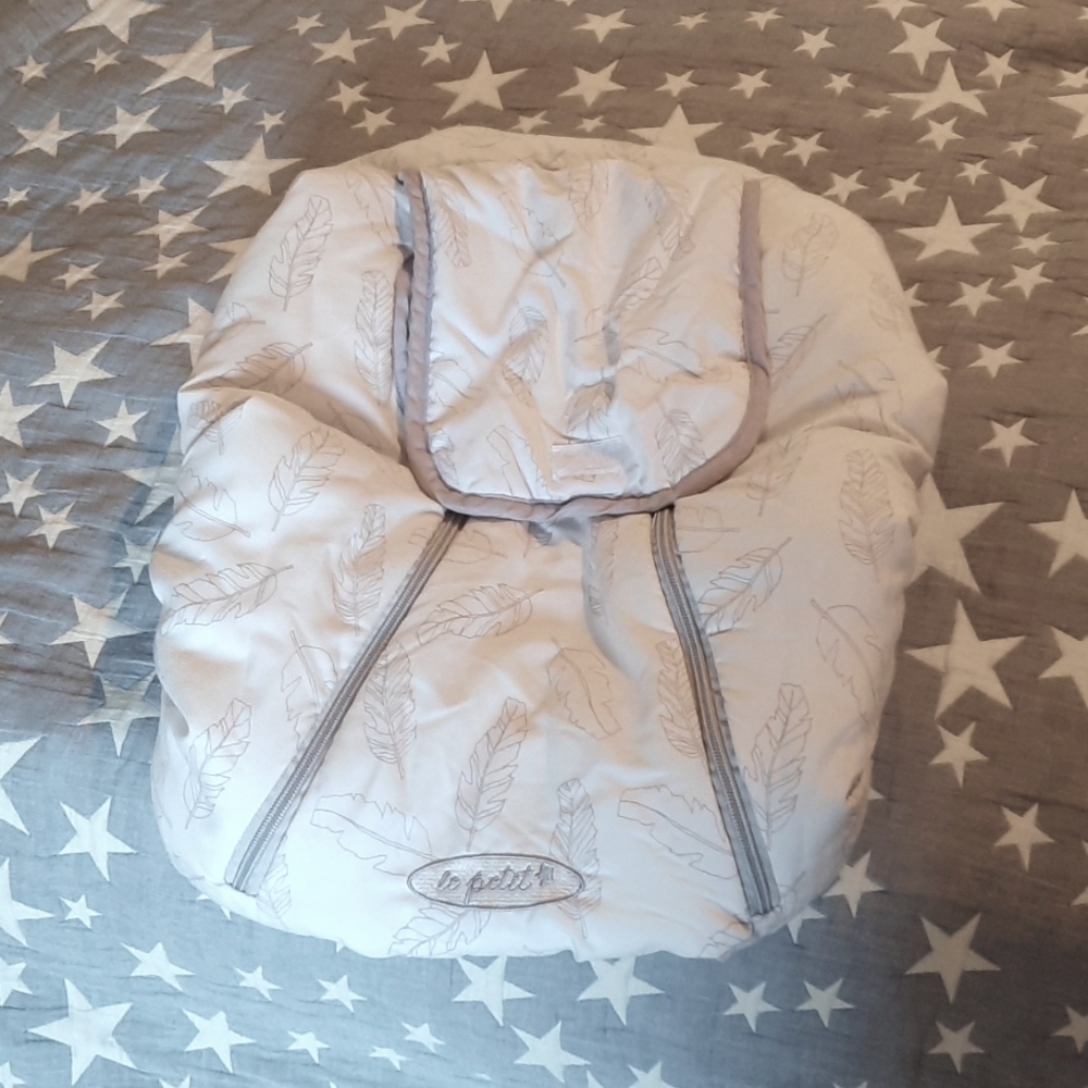 Le Petit infant carrier cover